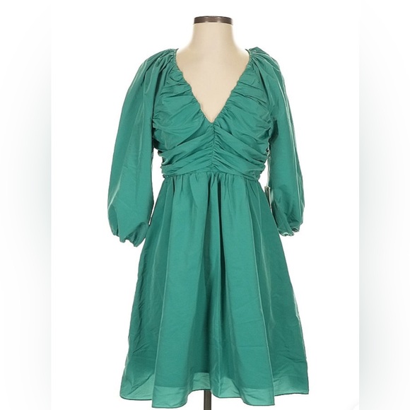 Hyacinth House from Tuckernuck Wells green cocktail dress. - Picture 2 of 3